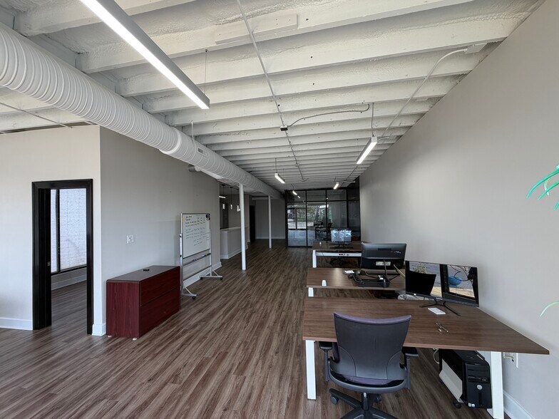 More Photos Of 613 Virginia Beach Blvd, Virginia Beach Freestanding For Lease