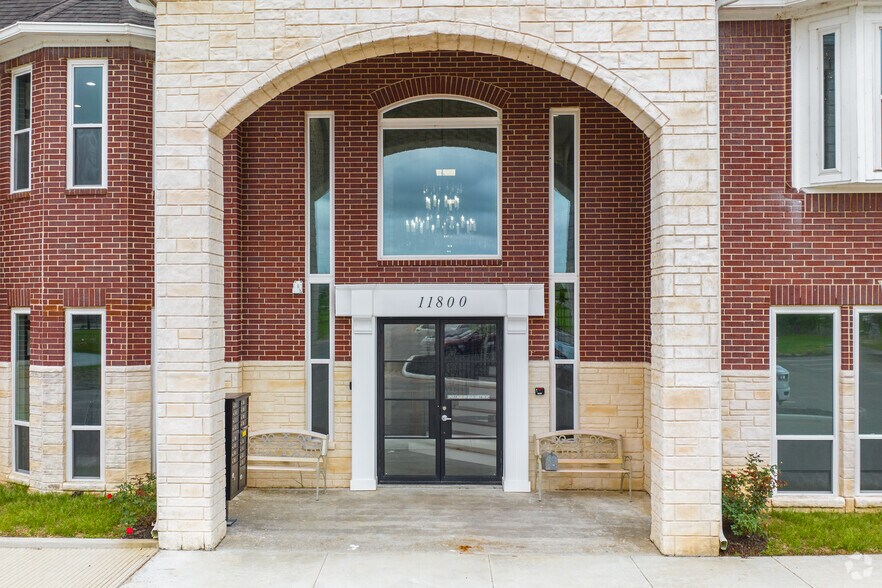 More Photos Of 11800 Magnolia Pky, Manvel Office For Lease