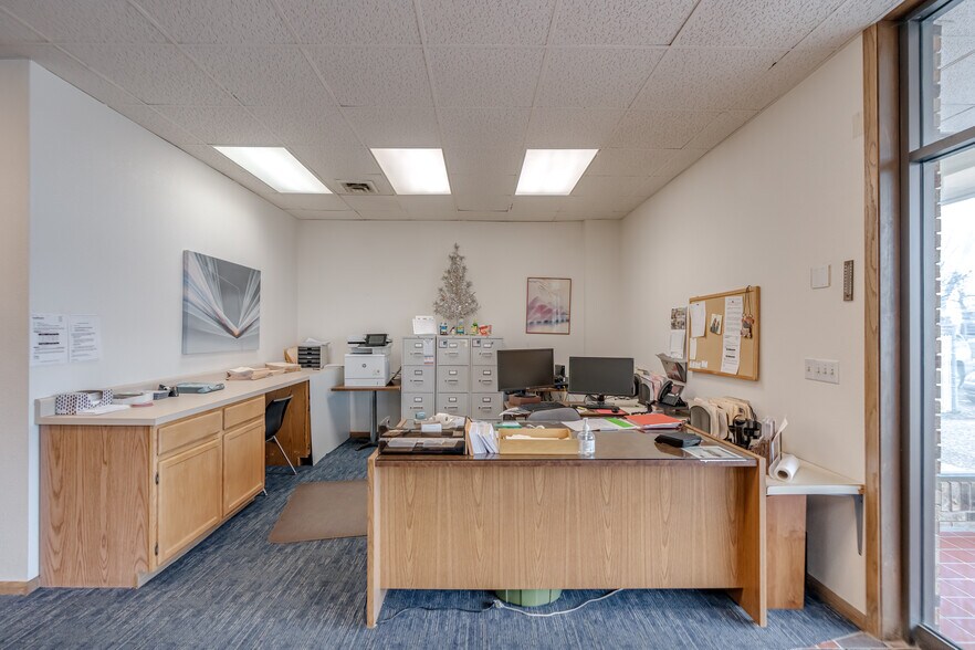 More Photos Of 1100 Basin Ave, Bismarck Flex For Sale