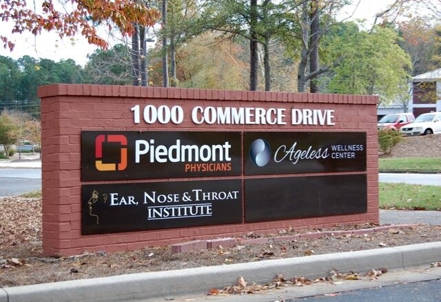 More Photos Of 1000 Commerce Dr, Peachtree City Medical For Lease