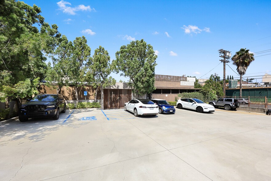 More Photos Of 101 S Virgil Ave, Los Angeles Freestanding For Sale