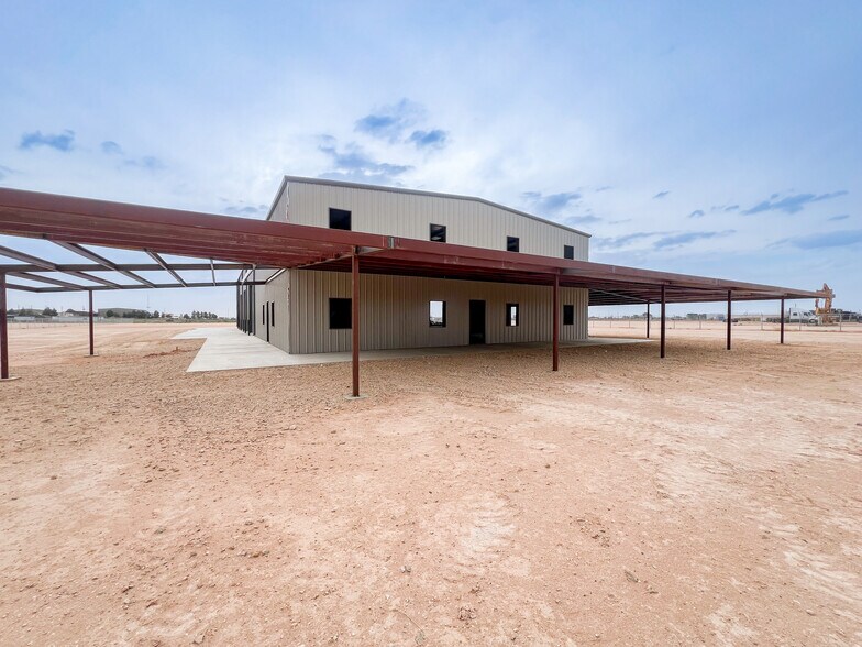 More Photos Of 4601 E County Road 128, Midland Warehouse For Lease