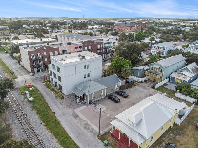 More Photos Of 1923 E 6th Ave, Tampa Office For Sale