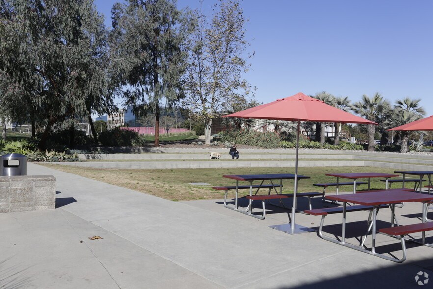 More Photos Of 12101 W Bluff Creek Dr, Playa Vista Office For Lease