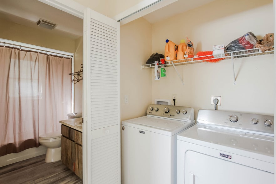 More Photos Of 706 SE 13th Ct, Cape Coral Apartments For Sale