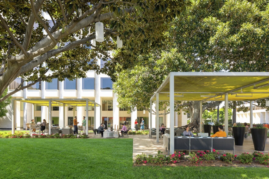 More Photos Of 4 Park Plaza, Irvine Office For Lease