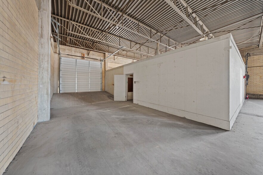 More Photos Of 4520 Fort Ave, Waco Warehouse For Sale