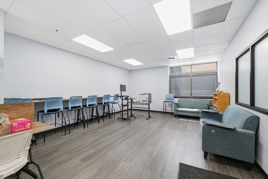 More Photos Of 198 Commercial St SE, Salem Office For Sale