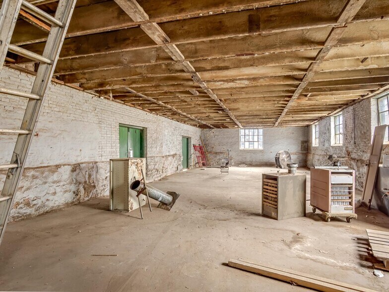 More Photos Of 111 W 3rd St, Waterloo Freestanding For Sale