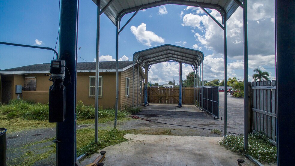 More Photos Of 1918 Aurora Rd, Melbourne Auto Dealership For Lease