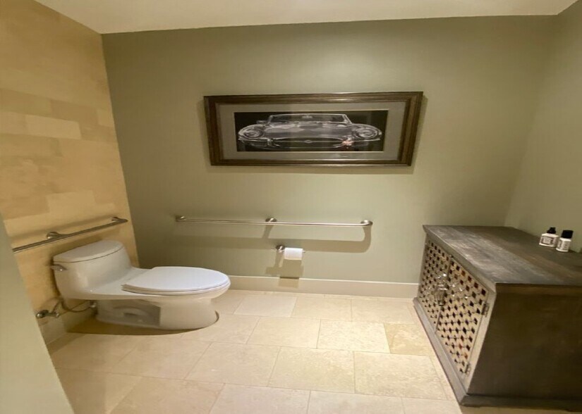 More Photos Of 16118 Via Shavano, San Antonio Loft Creative Space For Lease