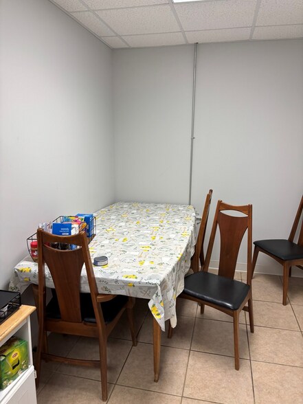 More Photos Of 2380 Riverside Dr, Danville Freestanding For Sale