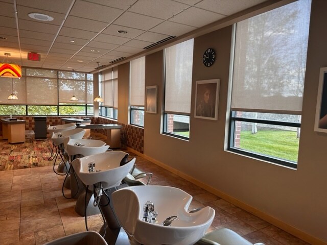 More Photos Of 440 Fairway Dr, West Des Moines Medical For Lease