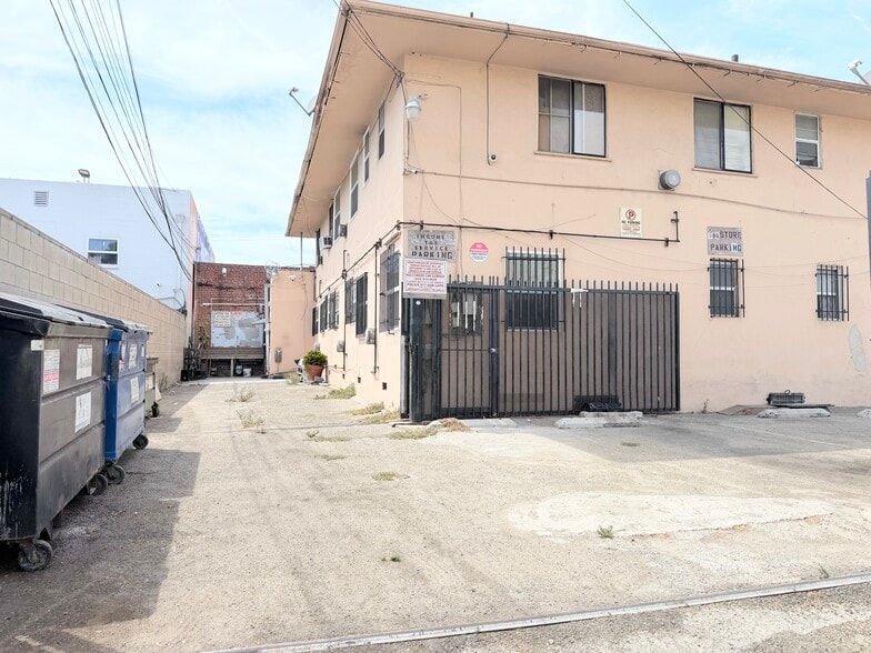 More Photos Of 904 N Western Ave, Los Angeles Storefront Retail Residential For Sale