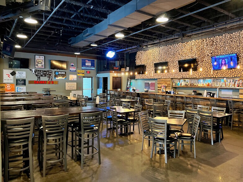 More Photos Of 2235 Dave Ward Dr, Conway Storefront Retail Office For Lease