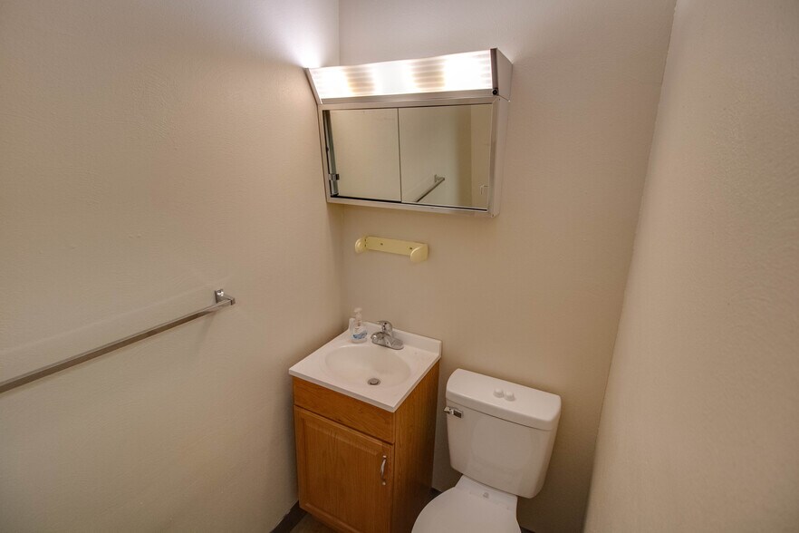 More Photos Of 202 W Main St, Glen Carbon General Retail For Sale