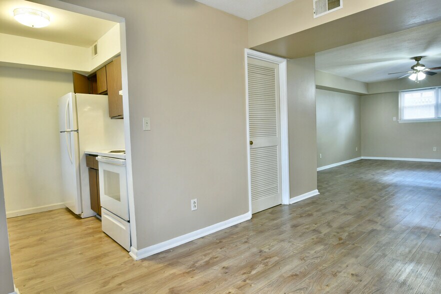 More Photos Of 203-205 Churchill Hubbard Rd, Youngstown Apartments For Sale