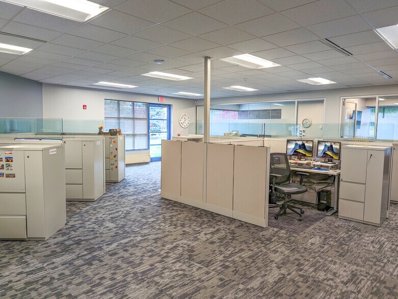 More Photos Of 61 John Muir Dr, Buffalo Unknown For Lease