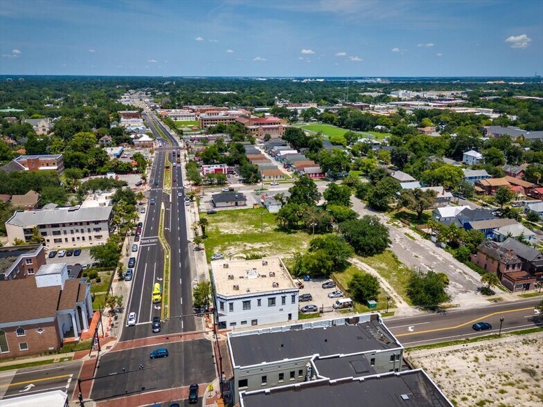 More Photos Of 20 E 9th St, Jacksonville Freestanding For Sale