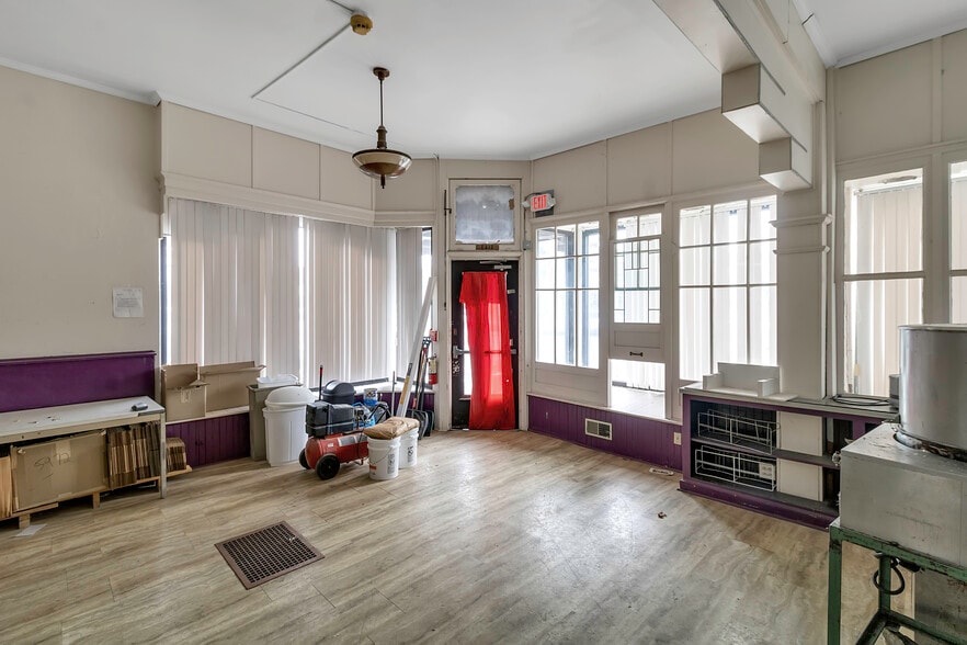 More Photos Of 2302 Main St, Buffalo Storefront Retail Residential For Sale
