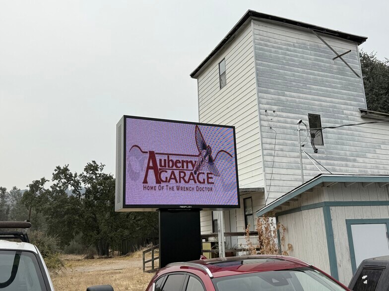 More Photos Of 33246 Auberry Rd, Auberry Freestanding For Sale