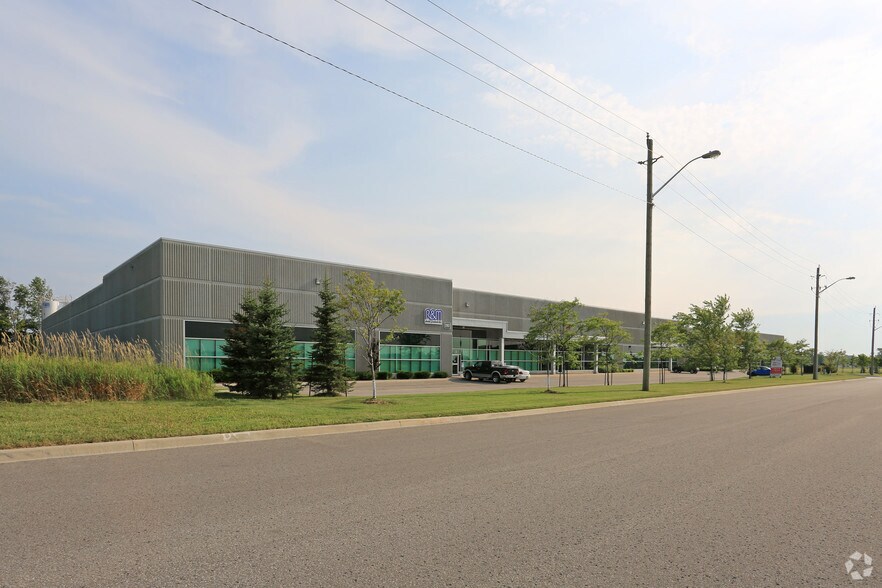 More Photos Of 282 King St, Barrie Warehouse For Lease