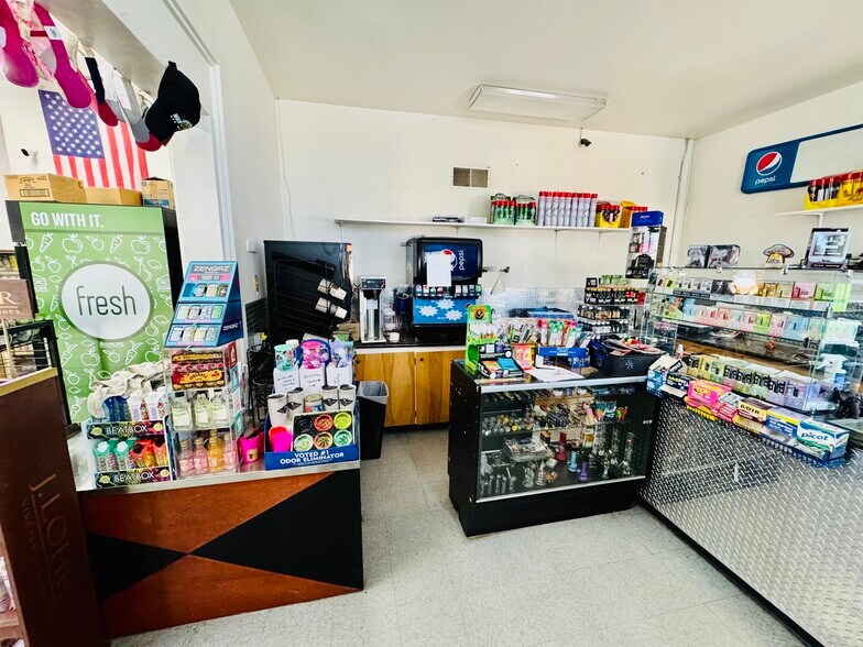 More Photos Of 150 Mountain Blvd, Mount Vernon Service Station For Sale