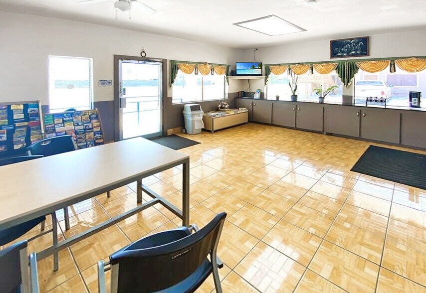 More Photos Of 1411 TX-100, Laguna Vista Hotel For Sale