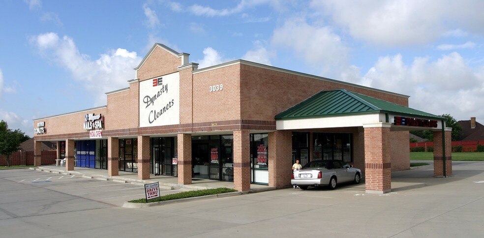 Primary Photo Of 3039 Old Denton Rd, Carrollton Restaurant For Lease
