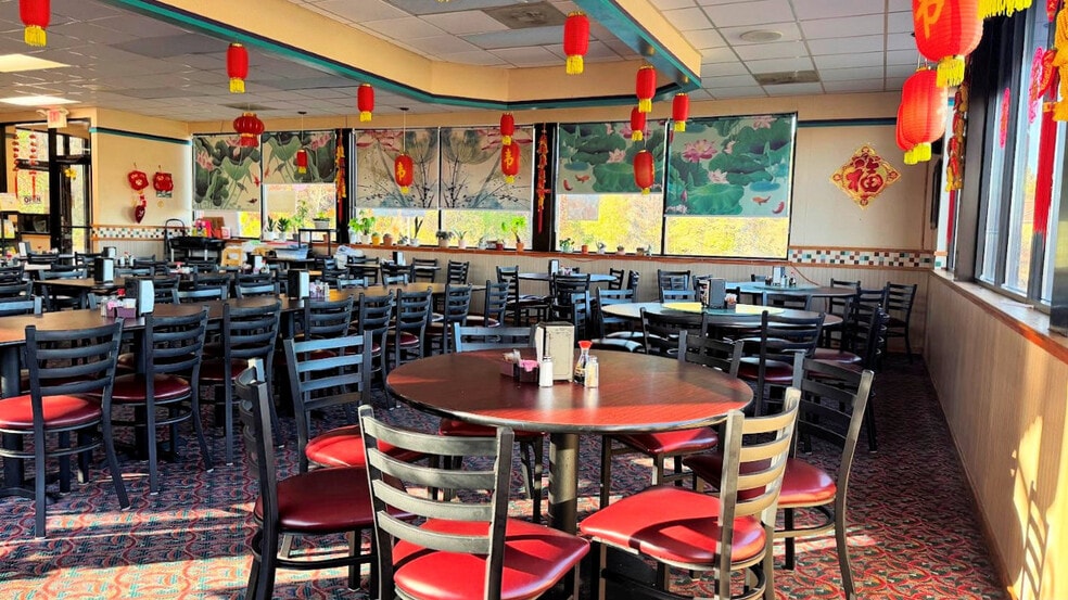 More Photos Of 630 S Frontage Rd, Wisconsin Dells Fast Food For Sale