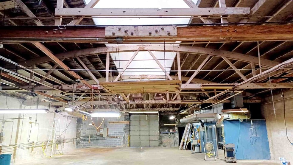 More Photos Of 1320 N Cicero Ave, Chicago Warehouse For Sale