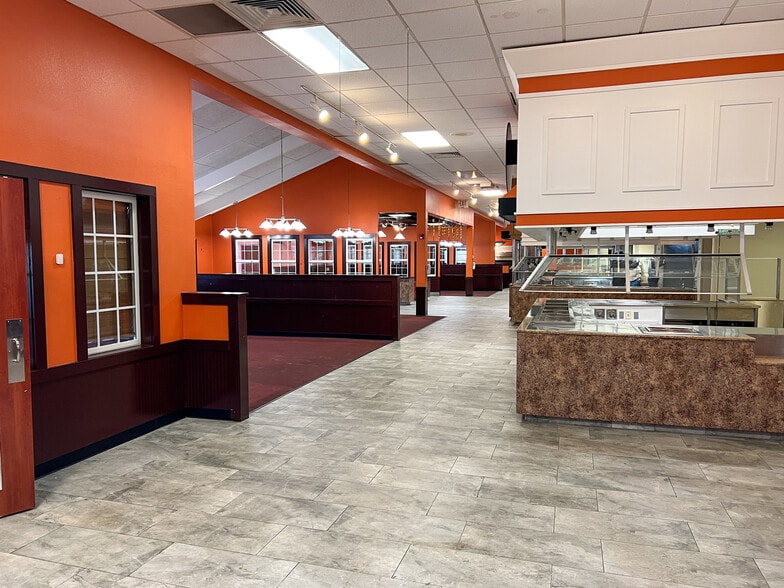 More Photos Of 12090 Mason Montgomery Rd, Cincinnati General Retail For Sale
