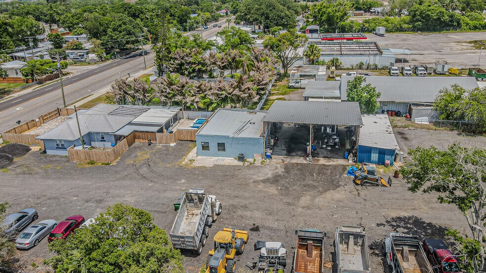 More Photos Of 6911 Gibsonton Dr, Gibsonton Light Manufacturing For Sale