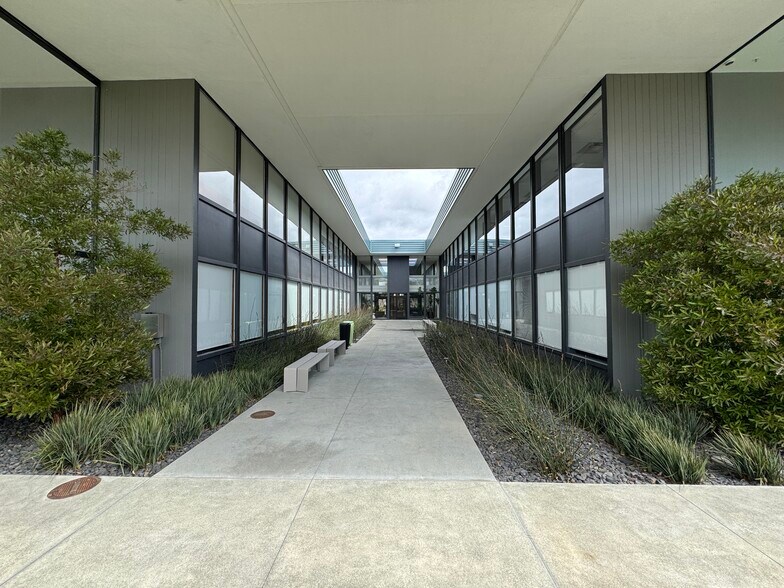 More Photos Of 831-839 Mitten Rd, Burlingame Office For Lease