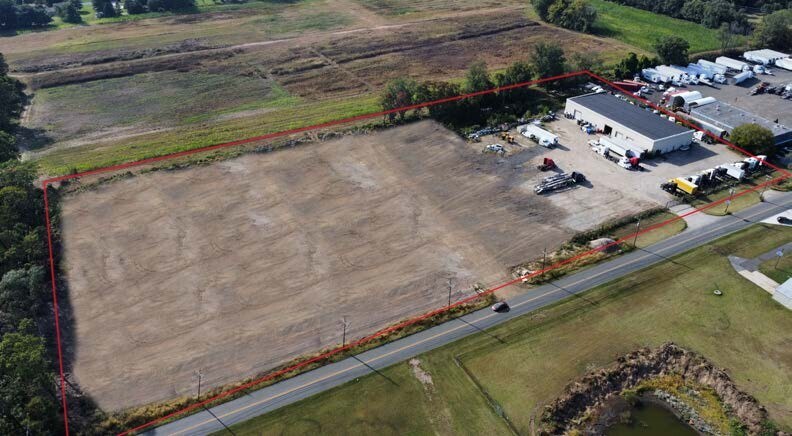 More Photos Of 800 Mount Holly Rd, Beverly Warehouse For Lease