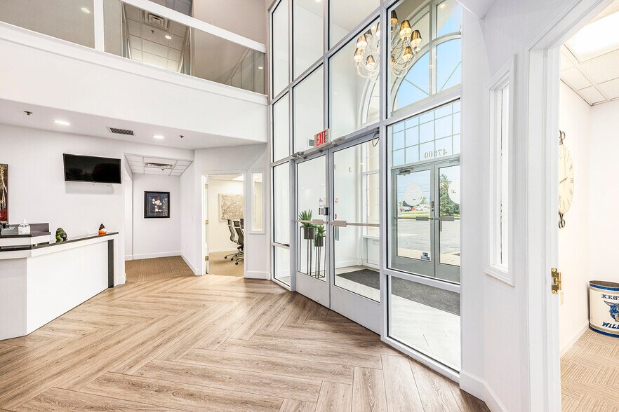 More Photos Of 47800 Gratiot Ave, Chesterfield Medical For Lease