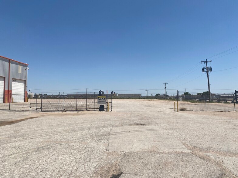More Photos Of 4003 S County Road 1294, Odessa Warehouse For Lease