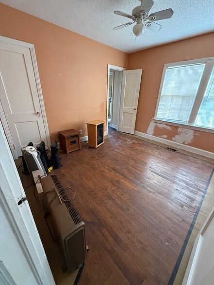 More Photos Of 317 Longwood Dr SW, Huntsville Office Residential For Sale