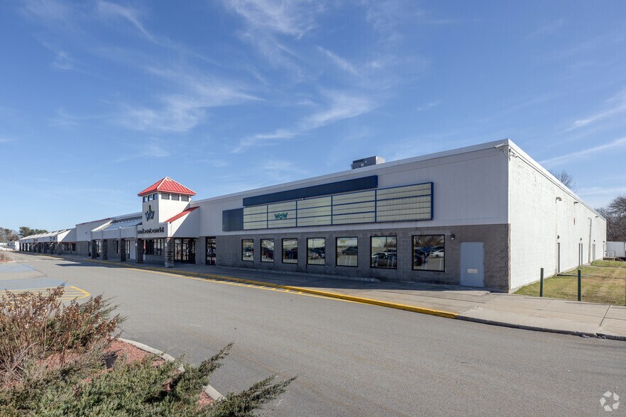 More Photos Of 500-950 Kings Hwy, New Bedford Unknown For Lease