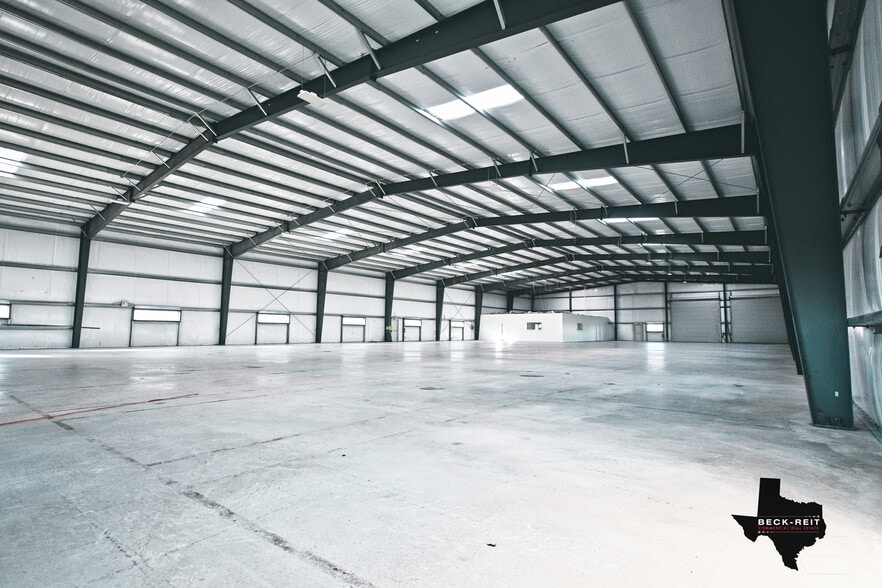 More Photos Of 12955 WRIGHT, Creedmoor Warehouse For Lease