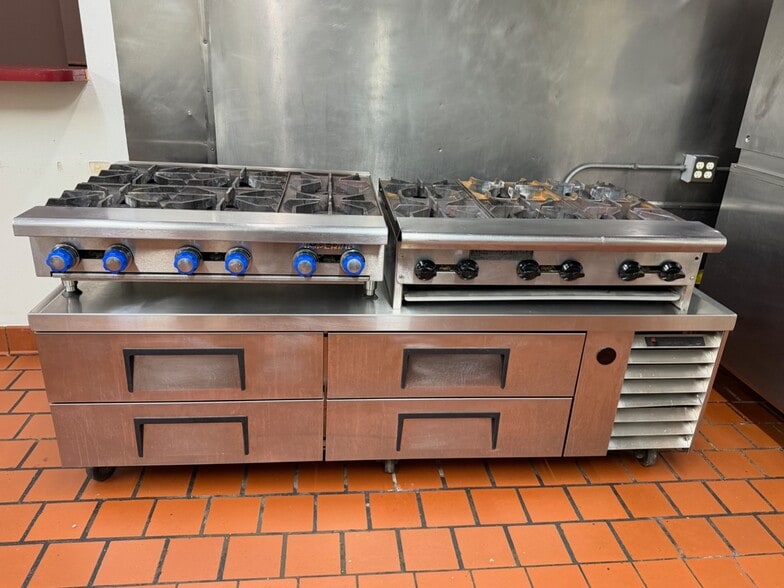 More Photos Of 4161 Beverly Blvd, Los Angeles Restaurant For Lease