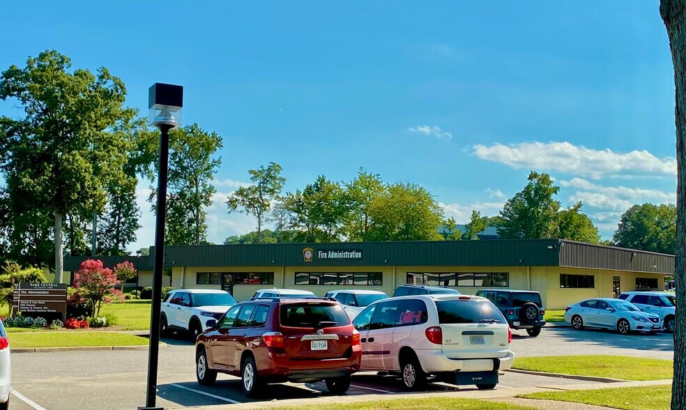 More Photos Of 610 Thimble Shoals Blvd, Newport News Unknown For Lease