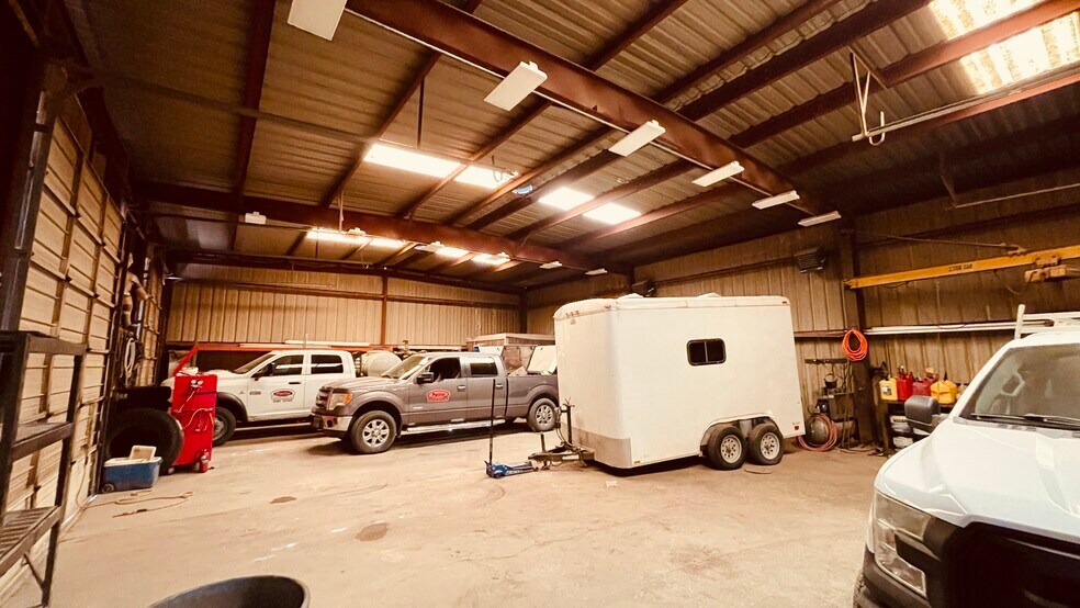 More Photos Of 5550, Odessa Warehouse For Sale