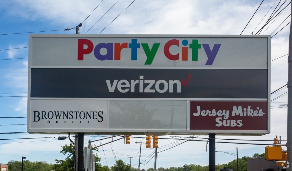 More Photos Of 346 State Route 10, East Hanover Freestanding For Lease