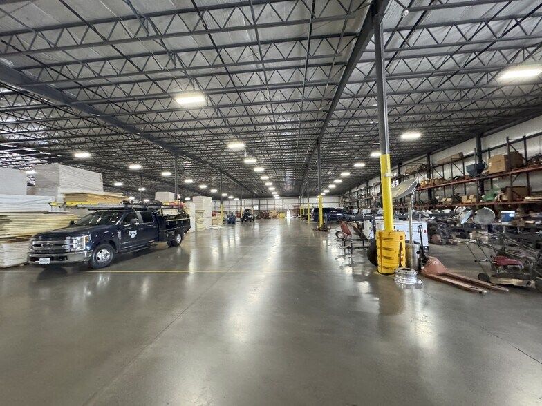 More Photos Of 4901 Esco Dr, Fort Worth Manufacturing For Lease