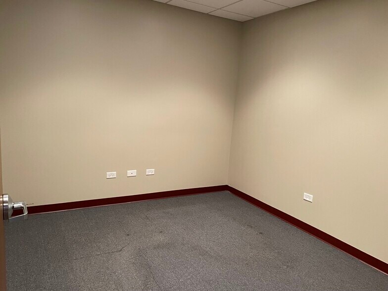 More Photos Of 101 Theodore Dr, Oswego Light Distribution For Lease