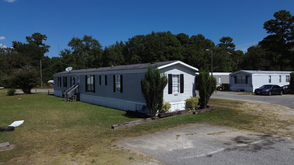 More Photos Of 5602 Hardwick Ln, Fayetteville Manufactured Housing Mobile Home Park For Sale