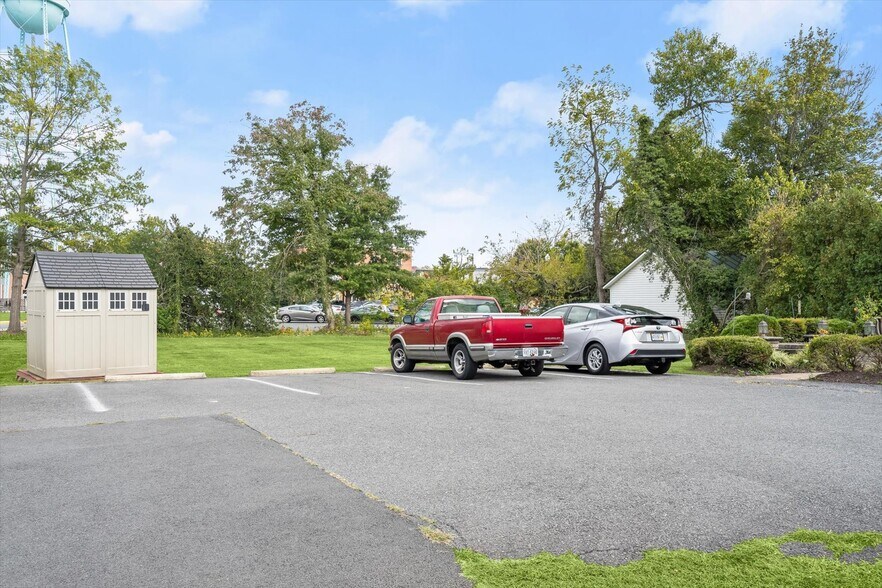 More Photos Of 9351 EAST St, Manassas Apartments For Sale