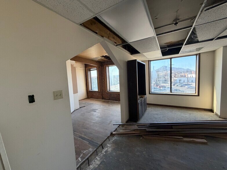 More Photos Of 233 E Sullivan St, Kingsport Storefront For Sale