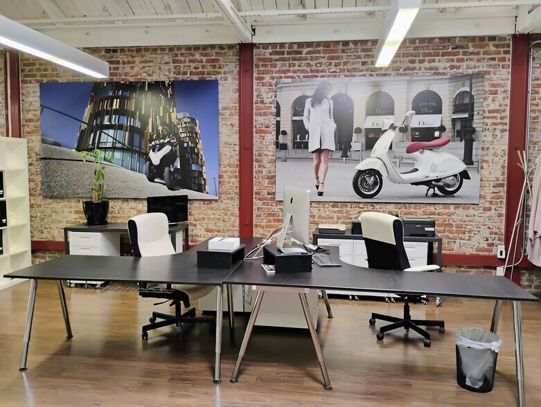 More Photos Of 33-35 E Colorado Blvd, Pasadena Storefront For Lease